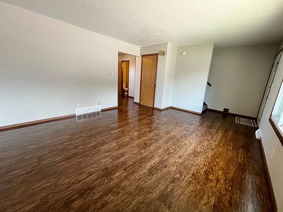 3rd image of 3804 S Hawthorne Ave APT 3