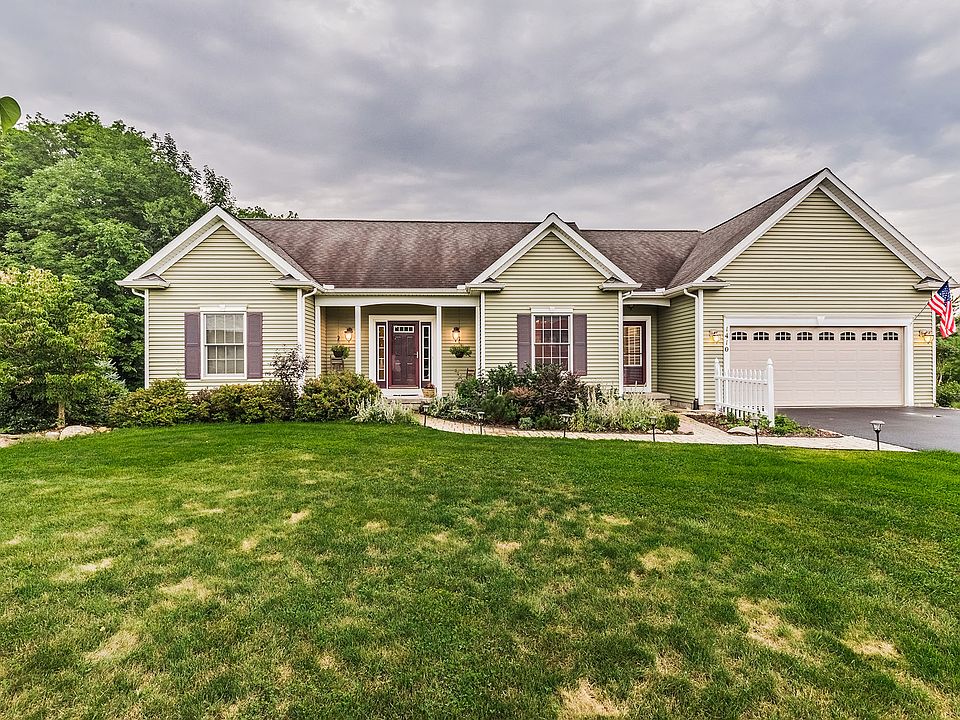 1st image of 1410 Mountain Laurel Ln