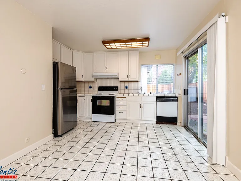 4485 Kirk Rd — Photo 4