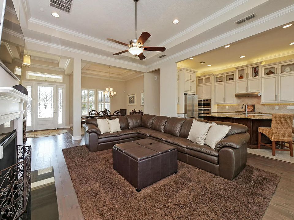 1st image of 2868 Oakgrove Ave