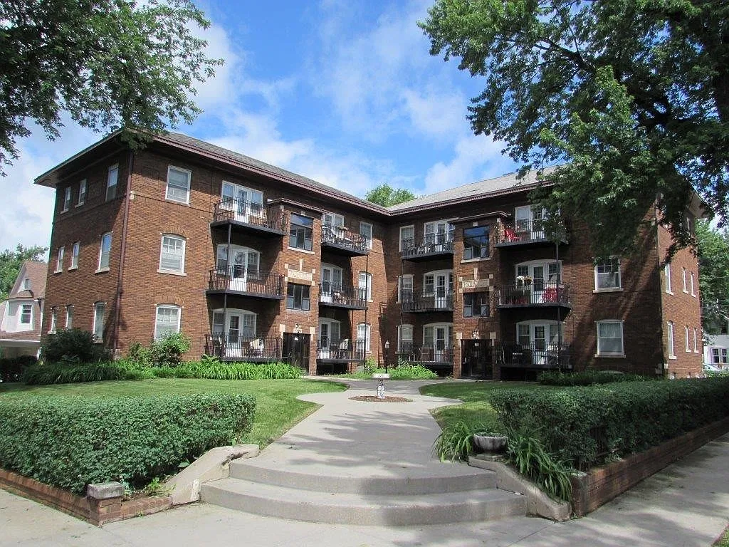 Fairview Apartments — Photo 1