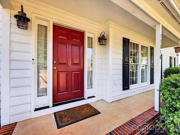 3rd image of 13218 Willow Breeze Ln