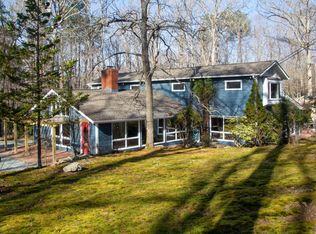 2819 Meacham Rd, Chapel Hill, NC 27516