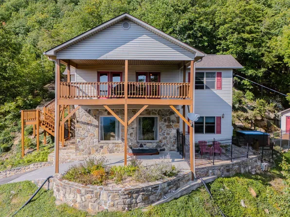 954 Pawnee Ct, Sevierville, TN 37876