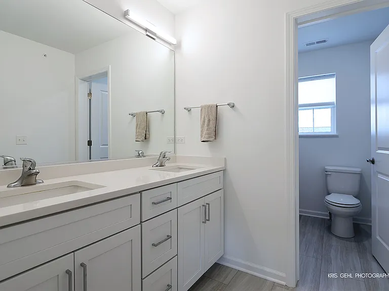 2490 Olivia Ct — Photo 19