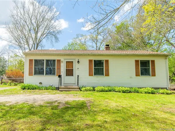 19 Potvin Avenue, Plainfield, CT 06354