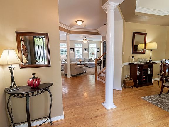3rd image of 11285 Silverstone Dr