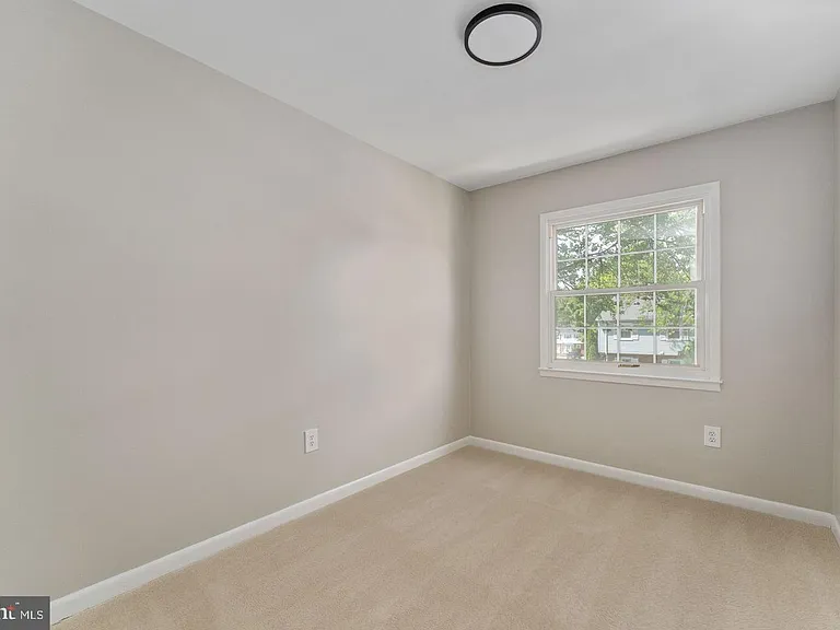 14843 Emberdale Dr — Photo 17