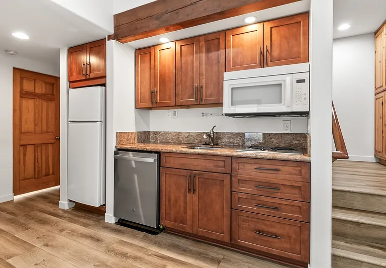 2594 Montgomery Ave #1 — Photo 6