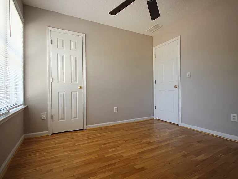 401 Bottesford Dr NW — Photo 30