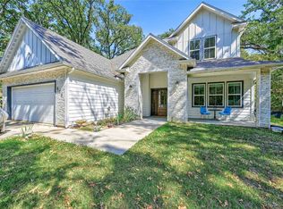 610 Deleon St, Denison, TX 75020