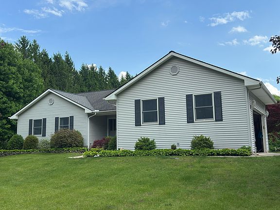 3rd image of 9868 Willow Rd