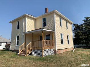 210 SE 7th Ave, Aledo, IL 61231
