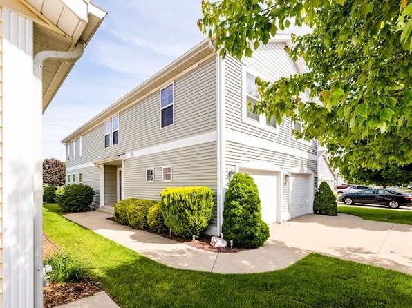 428 Island Pointe Dr
