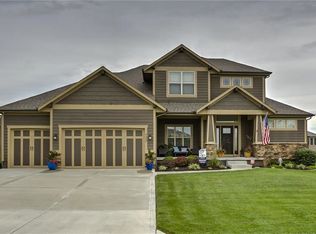 4333 SE Trotter Dr, Lees Summit, MO 64082