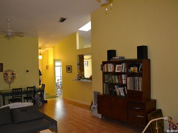 3rd image of 4032 NW 23rd Cir