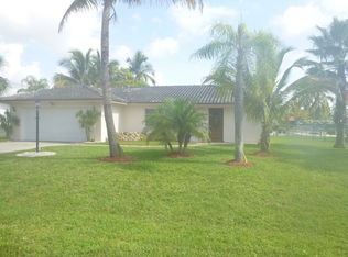 2221 SE 16th St, Cape Coral, FL 33990
