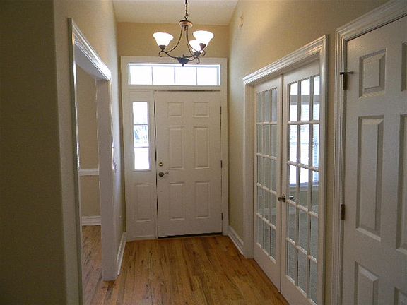 2nd image of 200 Dogwood Forest Rd