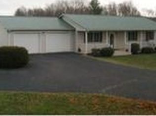 703 Breezy Ridge Rd, Woodlawn, VA 24381