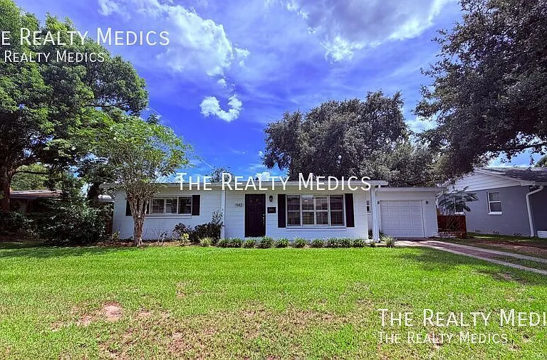 942 Sherrington Rd — Photo 1