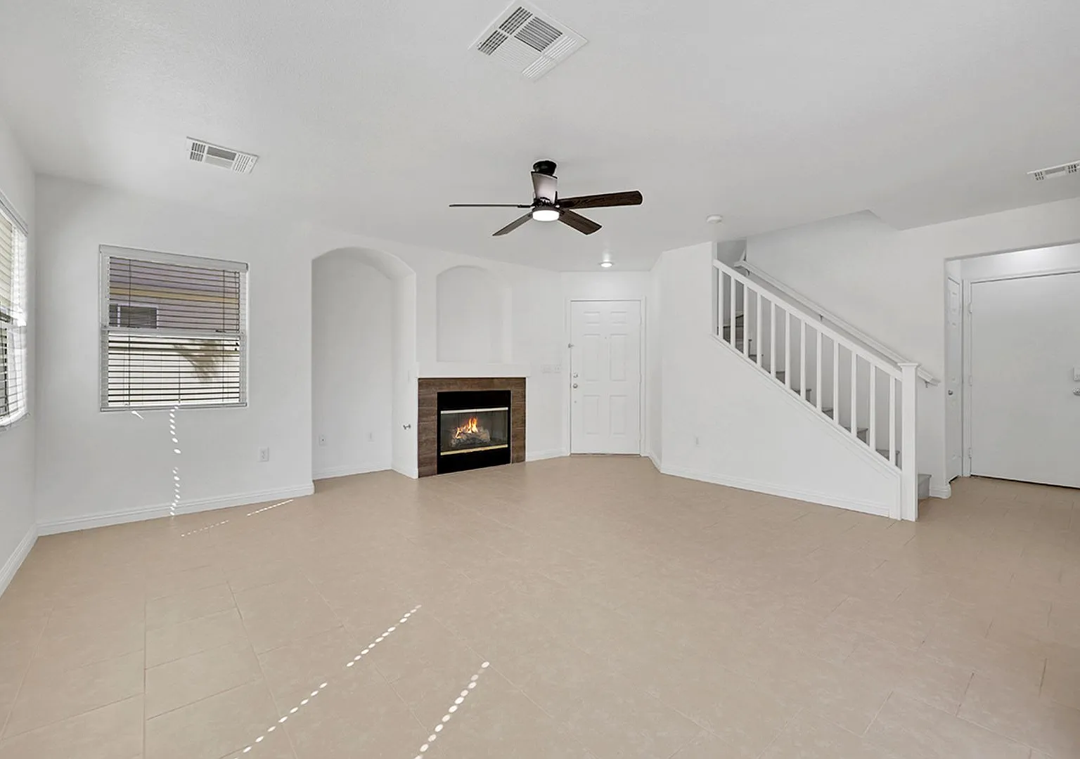Bright & Spacious Two-Story Home for Rent! — Photo 4