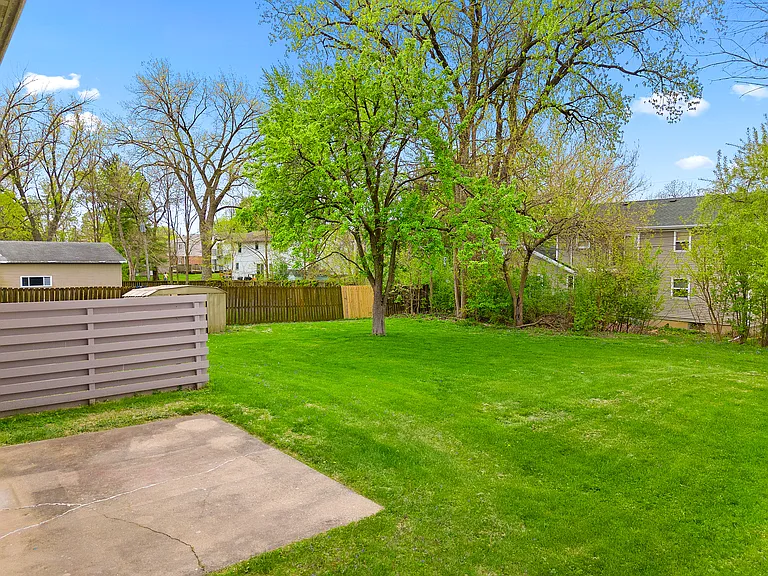 6205-6207 N Northmoor Ct — Photo 43