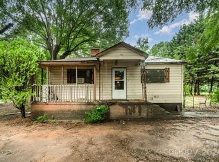 144 Ginger Ln, Mooresville, NC 28115