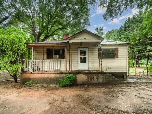144 Ginger Ln, Mooresville, NC 28115