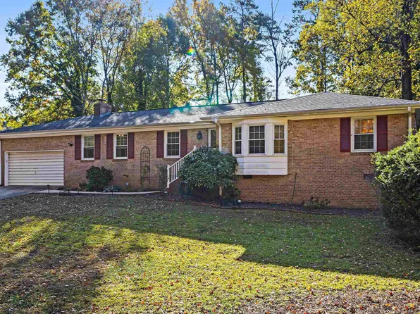 605 W Lee Rd, Taylors, SC 29687