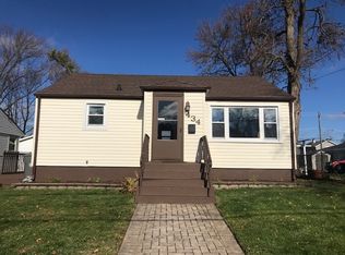 434 Ann St, Elgin, IL 60120