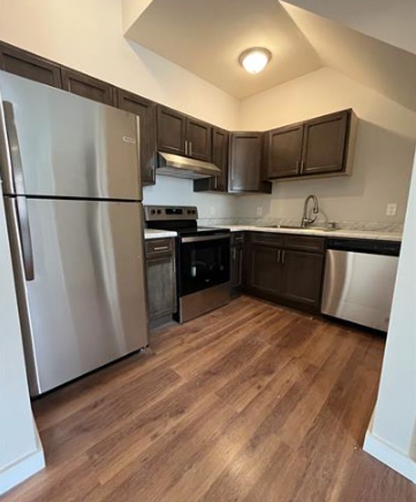 1st image of 110 Lark St #2