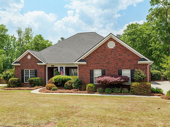 5th image of 670 Deerwood Way