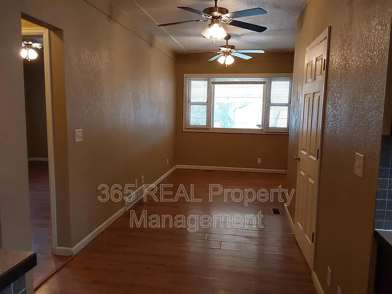 1417 12th Ave — Photo 5