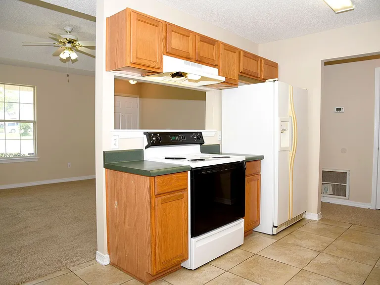 645 Jerrells Ave — Photo 6