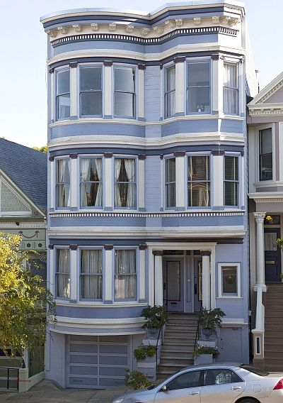2nd image of 126 Belvedere St