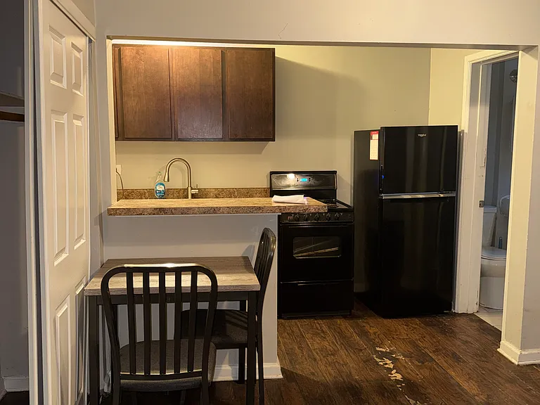 6726-1 N Glenwood Ave #G8 — Photo 4