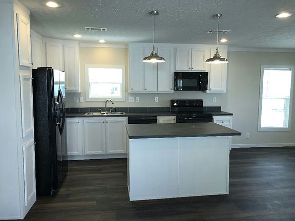 4th image of 3000 N Tamiami Trl #64FPMG