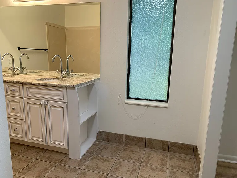 1026 N 1100 W — Photo 17