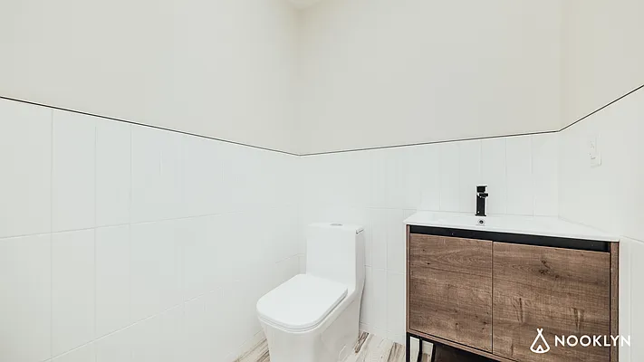 Rented by Nooklyn NYC LLC | media 12