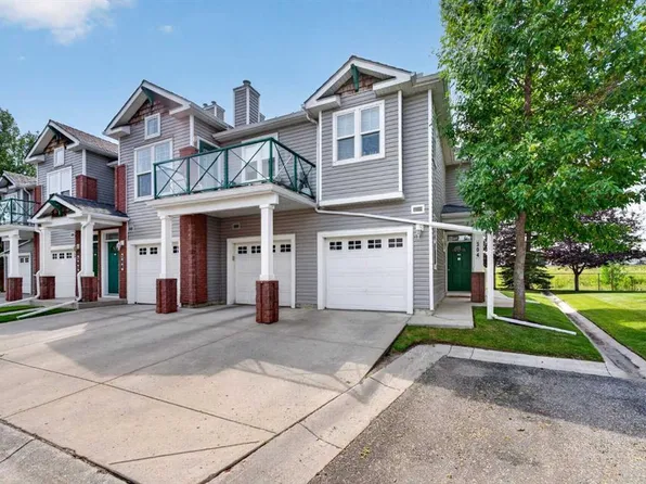 39 NE Hidden Creek Pl NW #304, Calgary, AB T3A 6B9