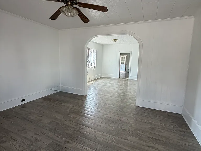 200 N Broad Mountain Ave — Photo 2
