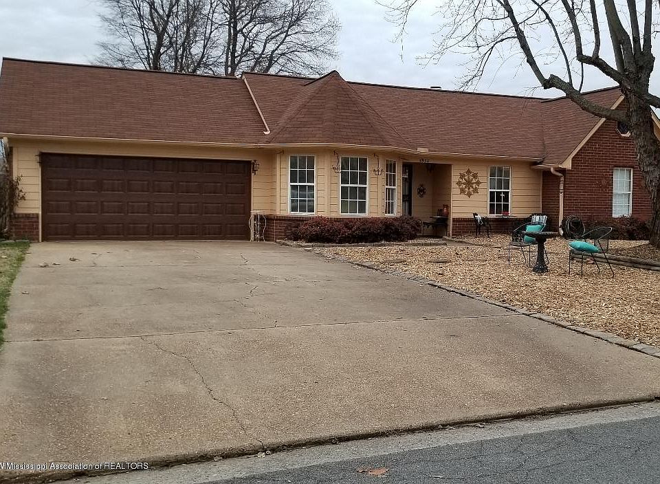 1st image of 6934 Black Thorn Dr
