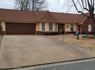 6934 Black Thorn Dr, Walls, MS 38680