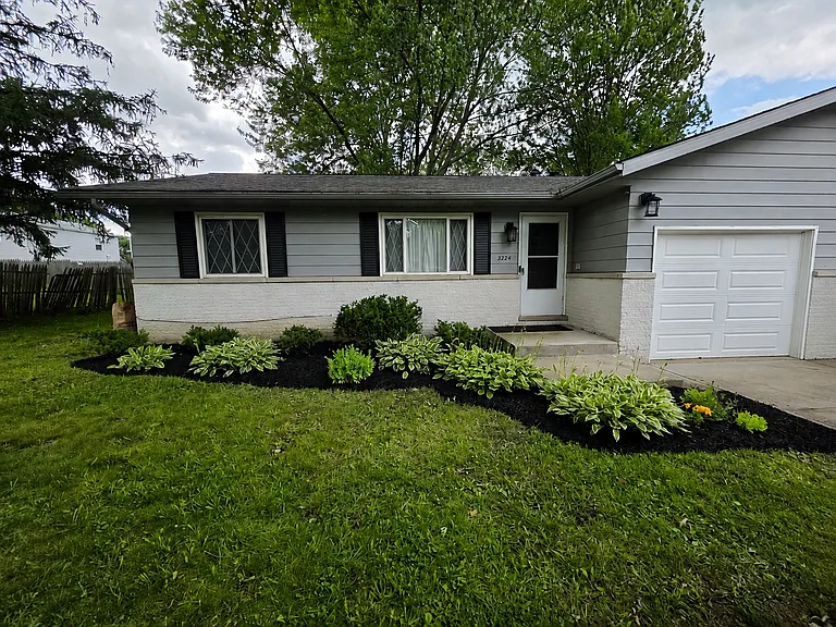 3224 Laurel Rd — Photo 1