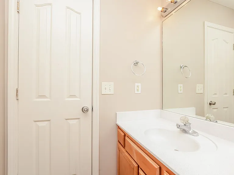1313 E Nir Shreibman Blvd — Photo 15