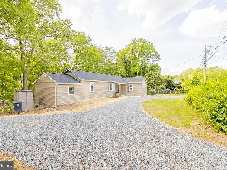 1816 Maple Ln — Photo 23