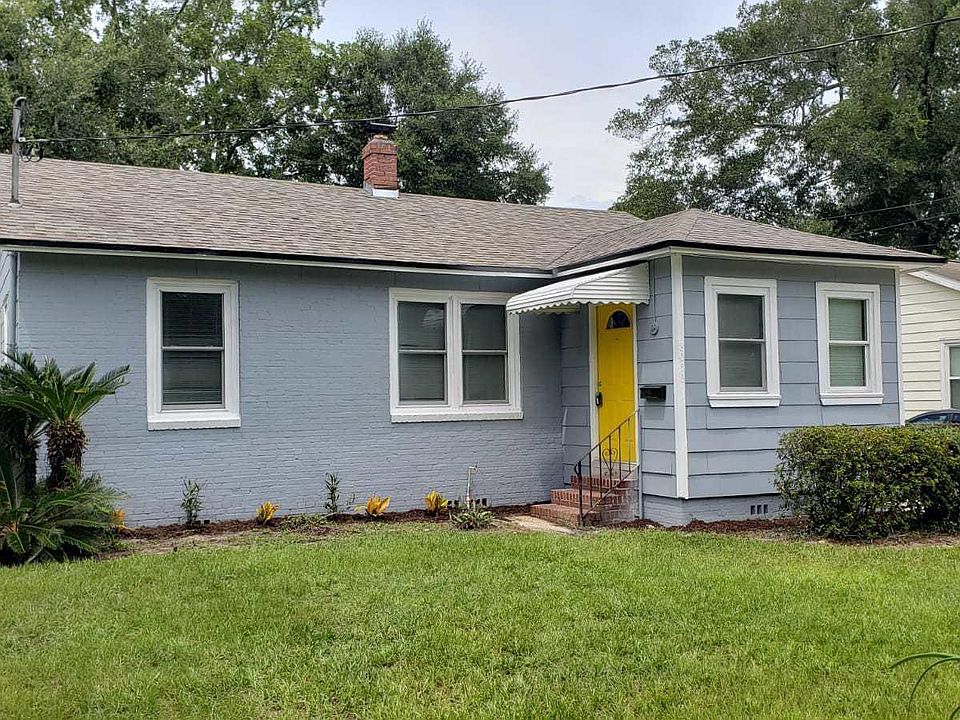 1st image of 8056 Lexington Dr