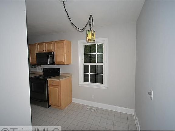 4th image of 700 Longview St