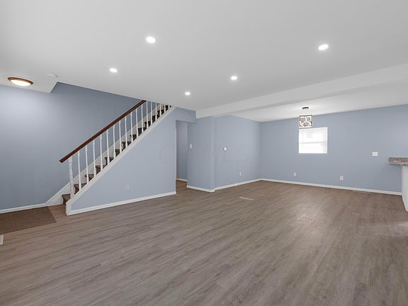 5th image of 1454 Benson Dr