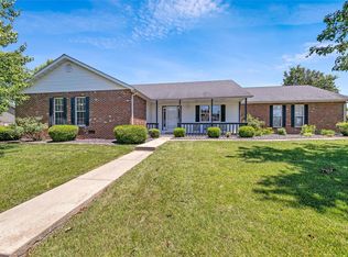 818 Mahala Dr, Waterloo, IL 62298